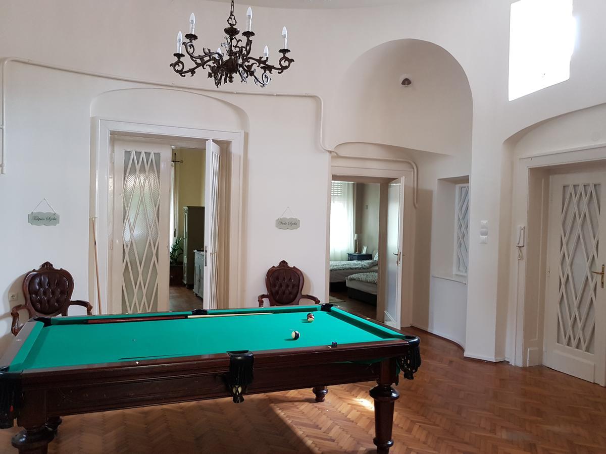 Tulipán Villa Panzió Szolnok Exterior foto